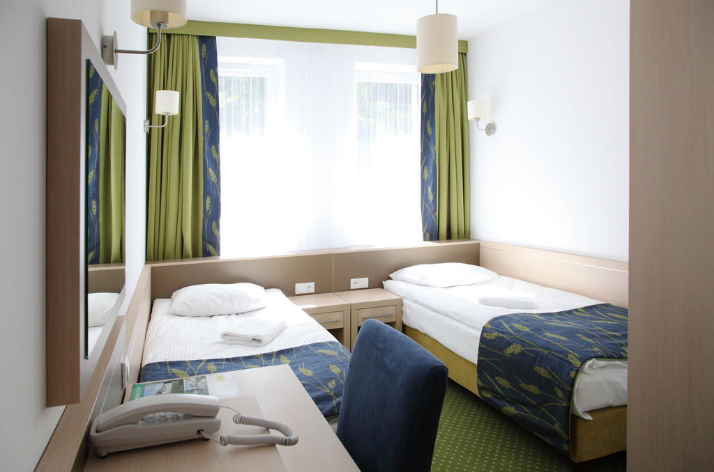 Arche Hotel Siedlce Oda fotoğraf